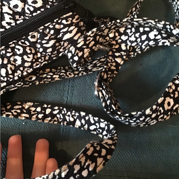 Vera Bradley crossbody - Picture 3 of 5